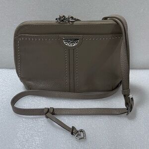 BRIGHTON PRETTY TOUGH JOJO TAUPE GRAY CROSSBODY ORGANIZER SHOULDER BAG